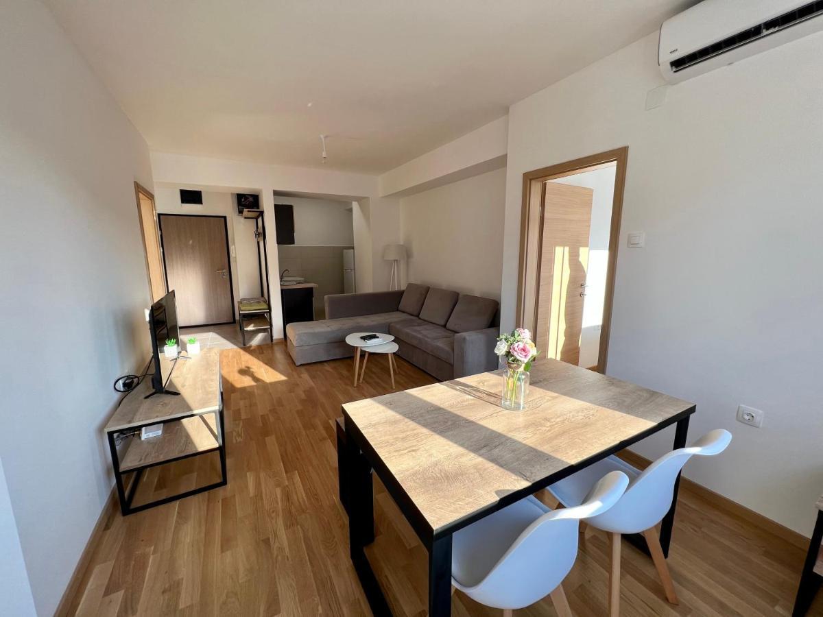 סקופיה Sara'S Apartment Cozy And Close To Center With Private Parking מראה חיצוני תמונה