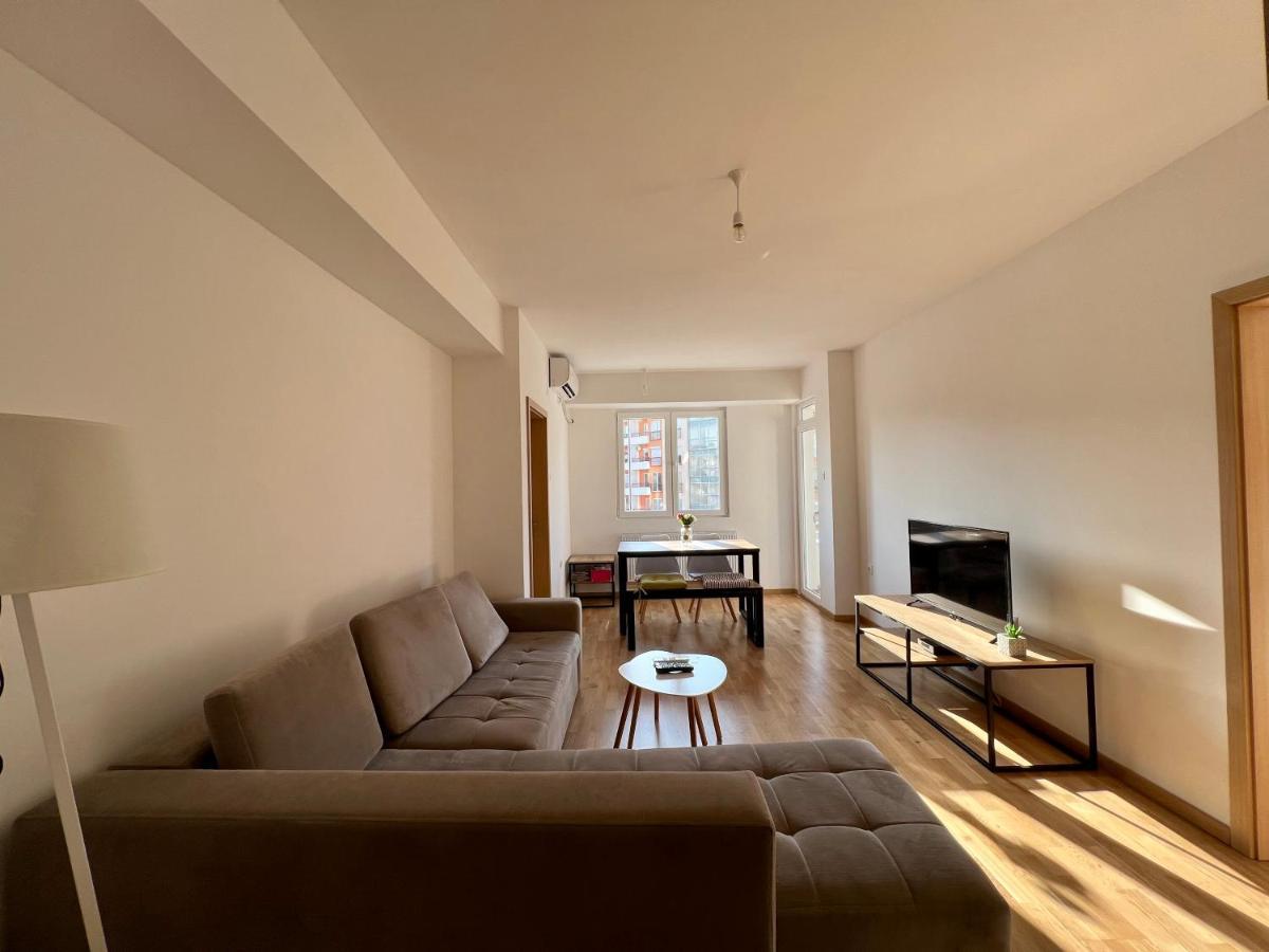 סקופיה Sara'S Apartment Cozy And Close To Center With Private Parking מראה חיצוני תמונה