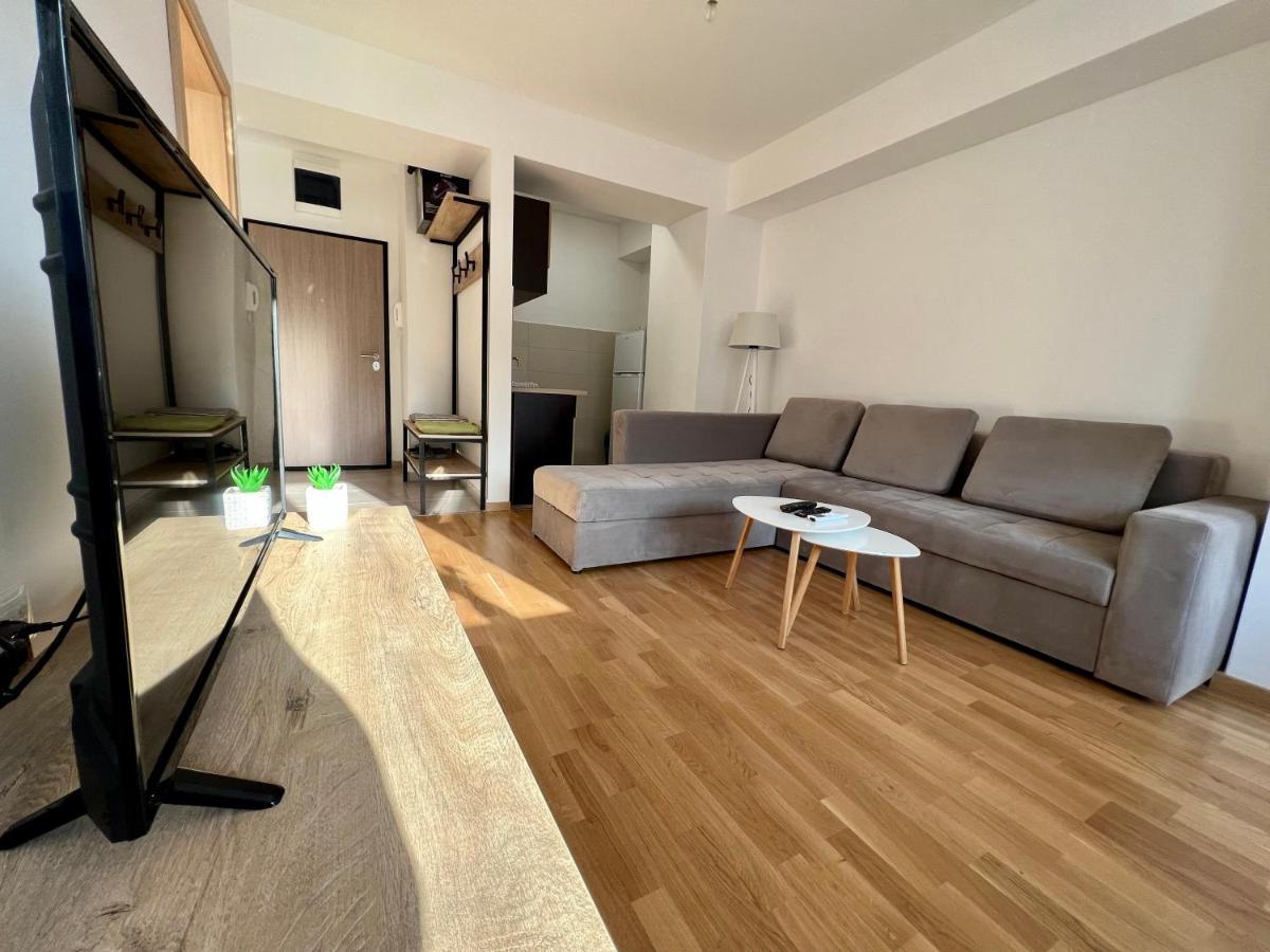 סקופיה Sara'S Apartment Cozy And Close To Center With Private Parking מראה חיצוני תמונה