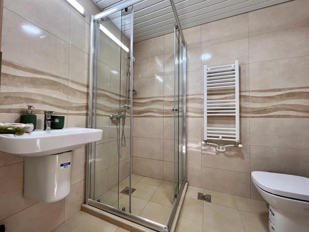 סקופיה Sara'S Apartment Cozy And Close To Center With Private Parking מראה חיצוני תמונה